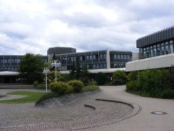 Hauptverband Berufsgenossenschaft mit Laborgebäude